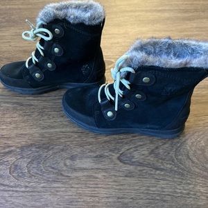 Sorel Women's Explorer Joan Cozy Winter Waterproof Fuzzy Boot Black Size 6